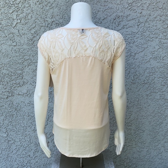 Lauter Brand Macy’s Plain T-shirt with Floral Lace - Picture 9 of 12